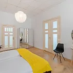 33 O, 185 Sqm With Whirlpool And Kids Play דירה ברלין