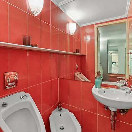 33 O, 185 Sqm With Whirlpool And Kids Play *