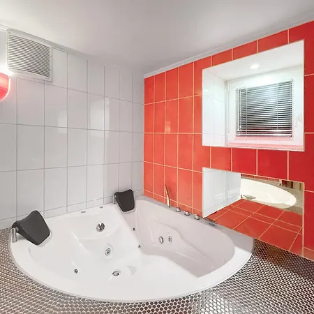 33 O, 4 And Whirlpool Apartment Berlin