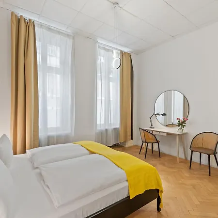33 O, 4 And Whirlpool Apartment *