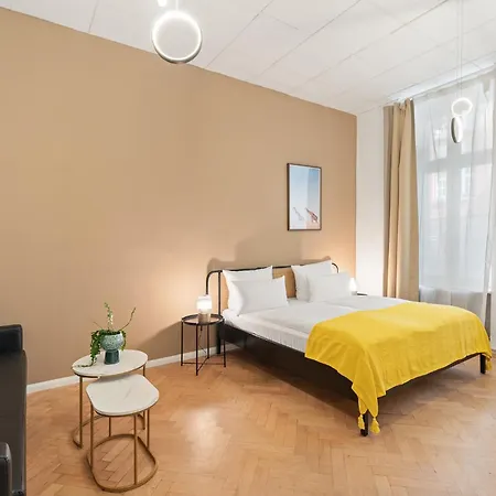 33 O, 185 Sqm With Whirlpool And Kids Play * ברלין