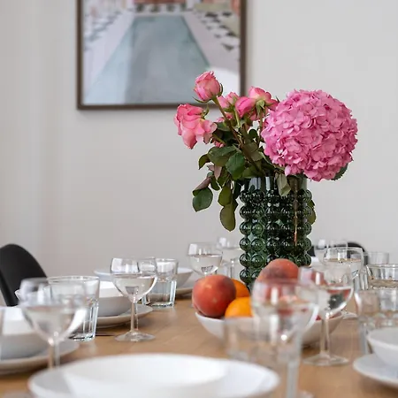 33 O, 185 Sqm With Whirlpool And Kids Play