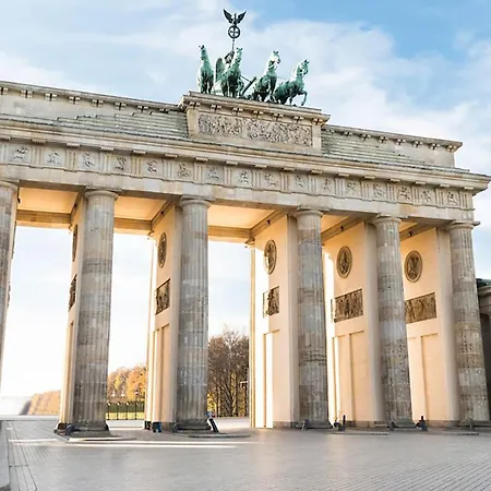 33 O, 185 Sqm With Whirlpool And Kids Play Berlino