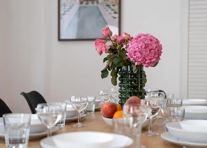 33 O, 185 Sqm With Whirlpool And Kids Play