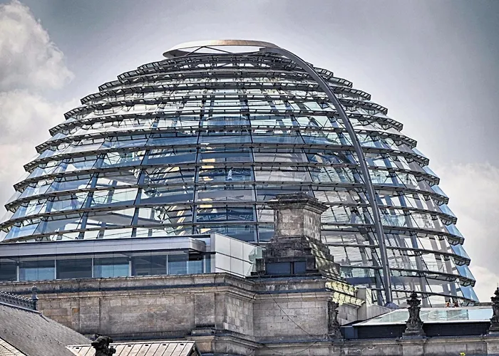 33 O, 185 Sqm With Whirlpool And Kids Play