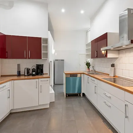 33 O, 185 Sqm With Whirlpool And Kids Play * 베를린