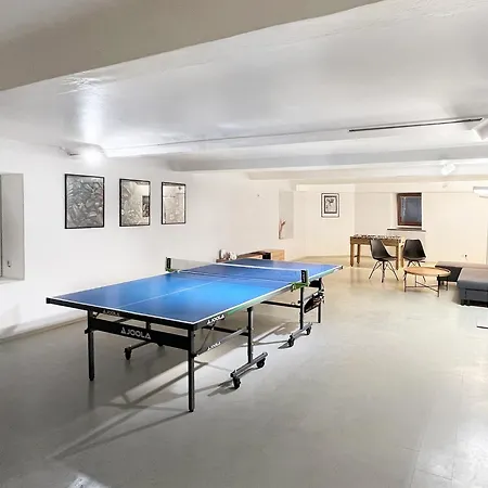 33 O, 185 Sqm With Whirlpool And Kids Play 아파트