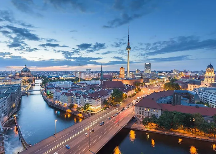 33 O, 185 Sqm With Whirlpool And Kids Play * Berlin